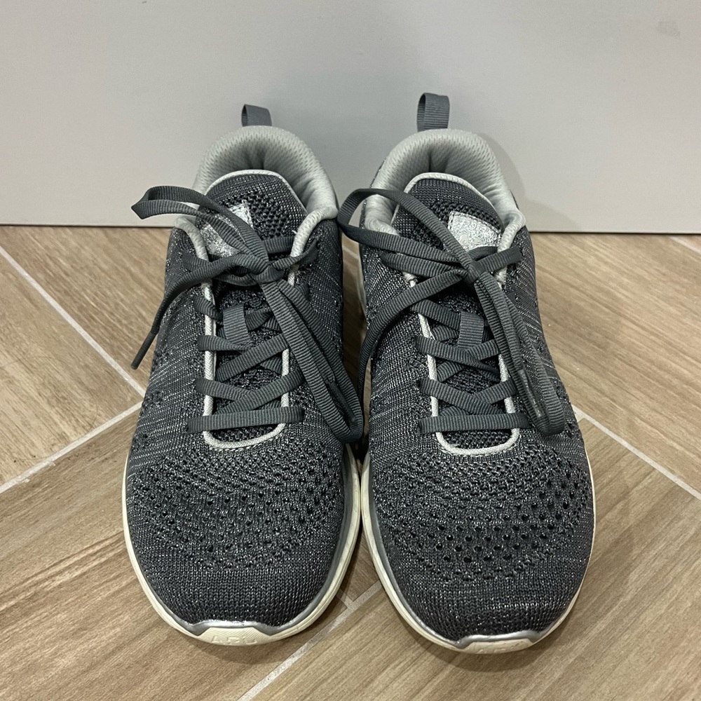 APL Techloom Pro Sneakers